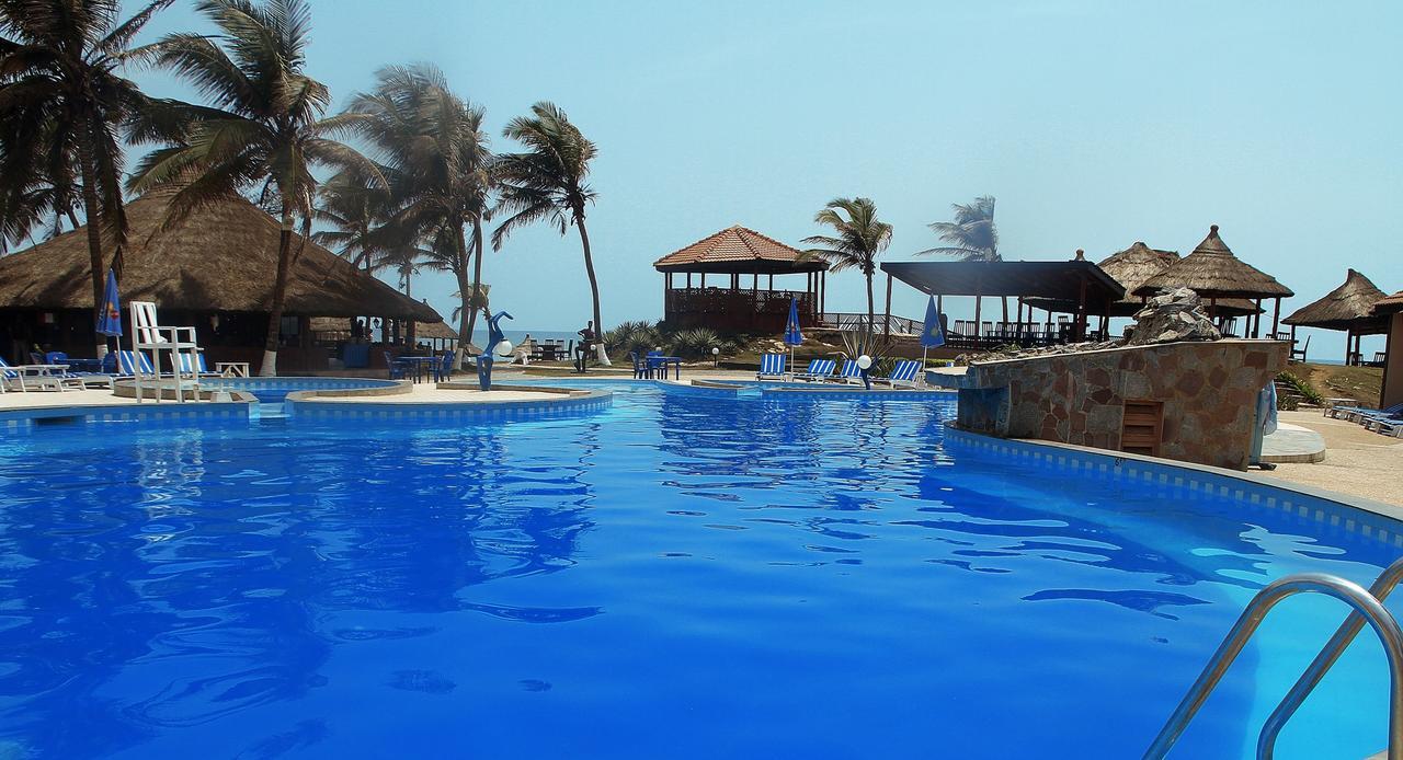 Ramada Resort Аккра Экстерьер фото